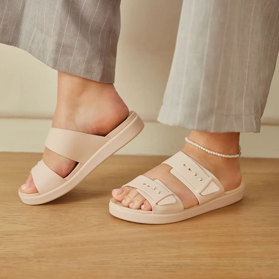 Crocs New | Brooklyn Buckle Low Low